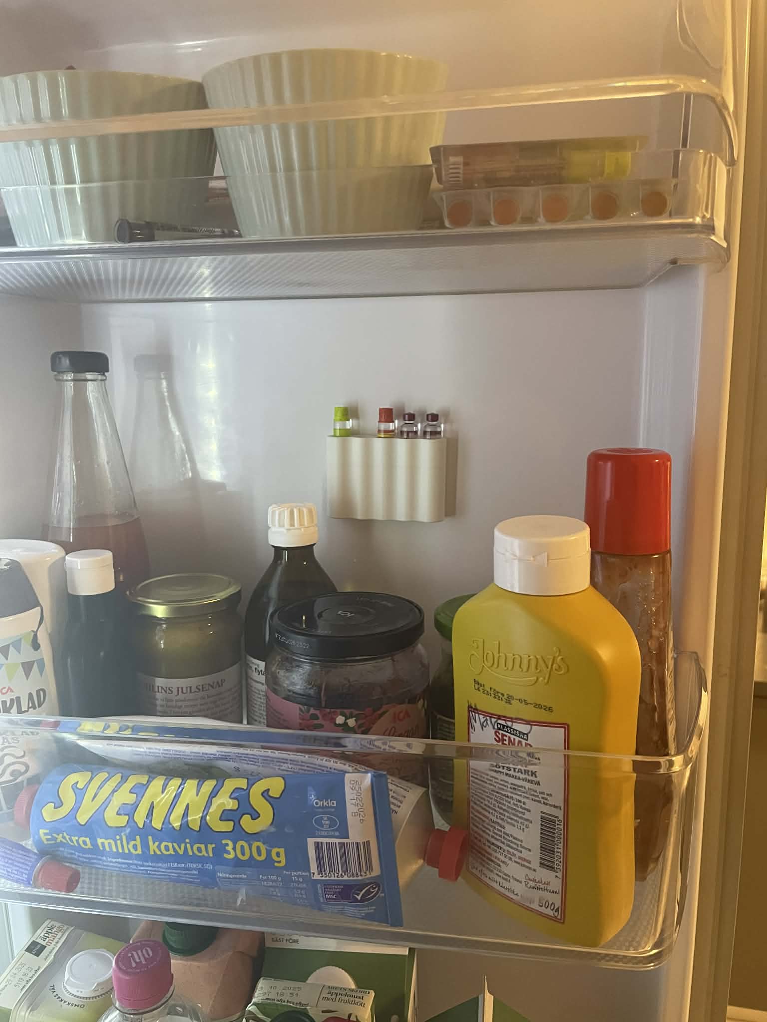Kylskåpshållare RAK för insulin ampuller med dubbelhäftande tejp